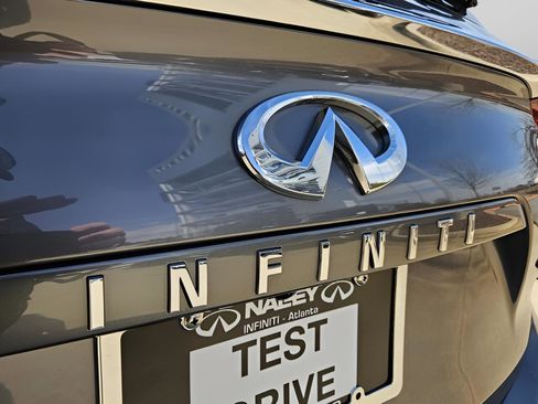 Certified 2025 INFINITI QX50 Luxe image 35