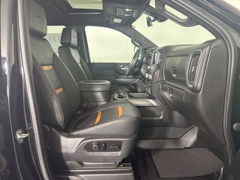 Used 2021 GMC Sierra 2500 AT4 w/ AT4 Premium Plus Package image 4