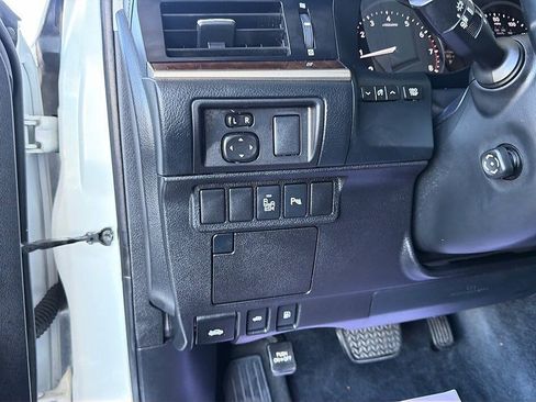 Used 2014 Lexus ES 350 w/ Luxury Package FWD image 8