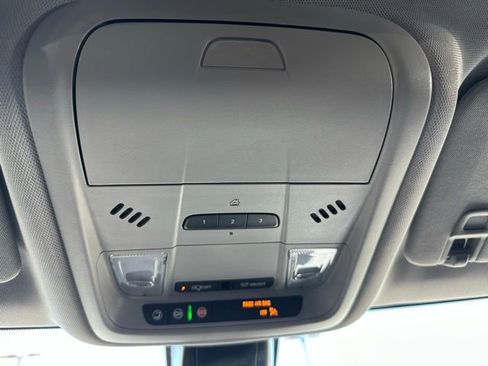 Used 2023 Chevrolet Blazer LT image 21