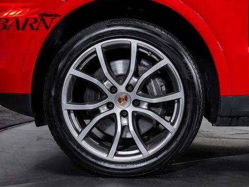 Used 2023 Porsche Cayenne AWD/4WD image 15