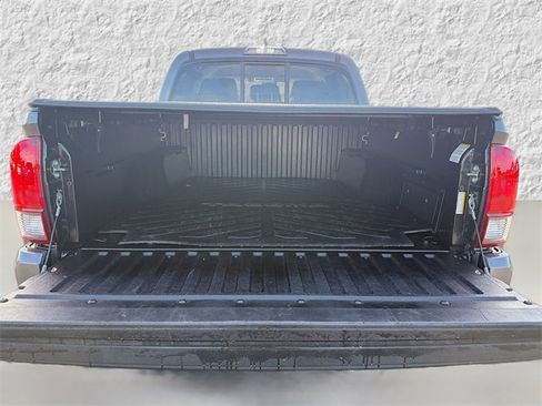 Used 2020 Toyota Tacoma SR image 12