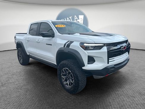 Used 2024 Chevrolet Colorado ZR2 w/ Technology Package AWD/4WD image 1