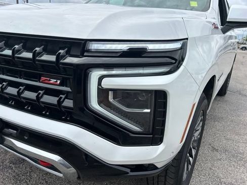 Used 2025 Chevrolet Suburban Z71 AWD/4WD image 9