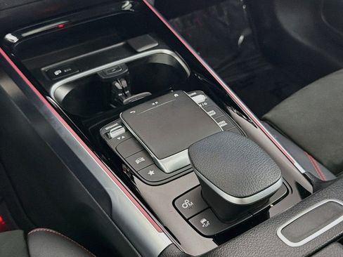 Used 2023 Mercedes-Benz GLB 35 AMG 4MATIC image 5