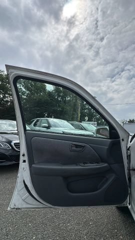 Used 2000 Toyota Camry LE FWD image 9