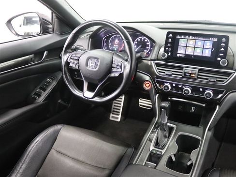 Used 2018 Honda Accord Sport image 18