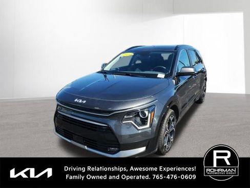 Used 2024 Kia Niro EX Touring FWD image 1