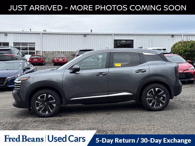 Certified 2025 Nissan Kicks SV AWD/4WD image 4