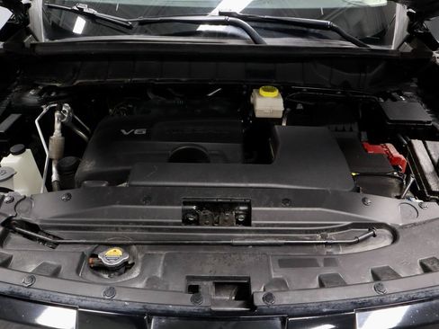 Used 2024 Nissan Pathfinder SL image 17