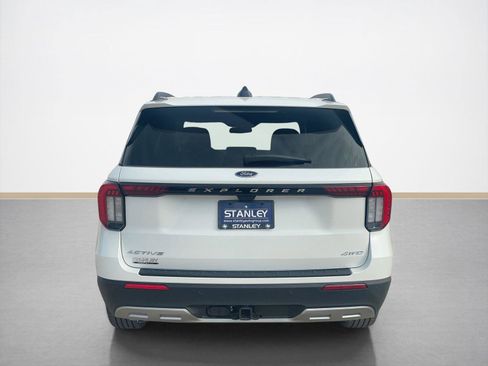New 2026 Ford Explorer Active w/ Active Comfort Package RWD image 6