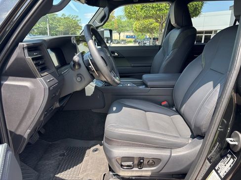 Used 2025 Lexus GX 550 AWD/4WD image 19