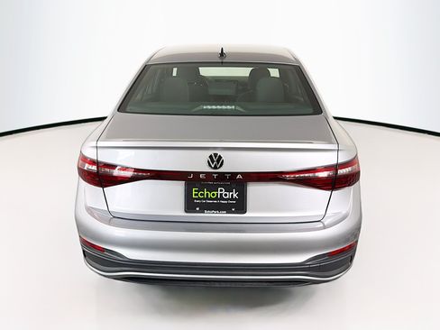 Used 2025 Volkswagen Jetta Sport FWD image 7