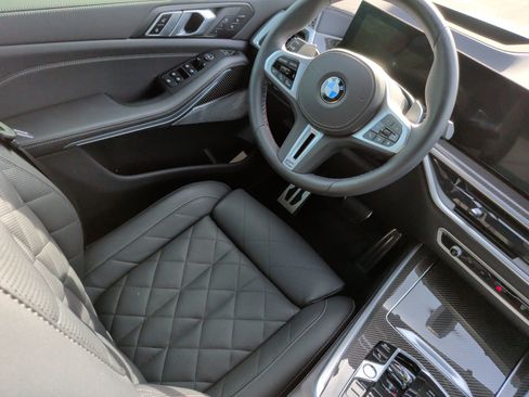 Certified 2025 BMW X5 M60i image 33