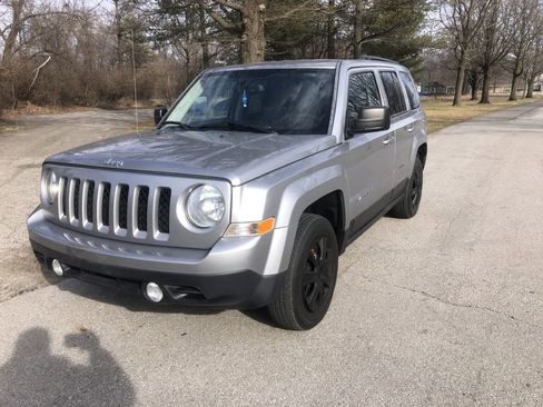 Used 2016 Jeep Patriot Sport w/ Power Value Group image 4