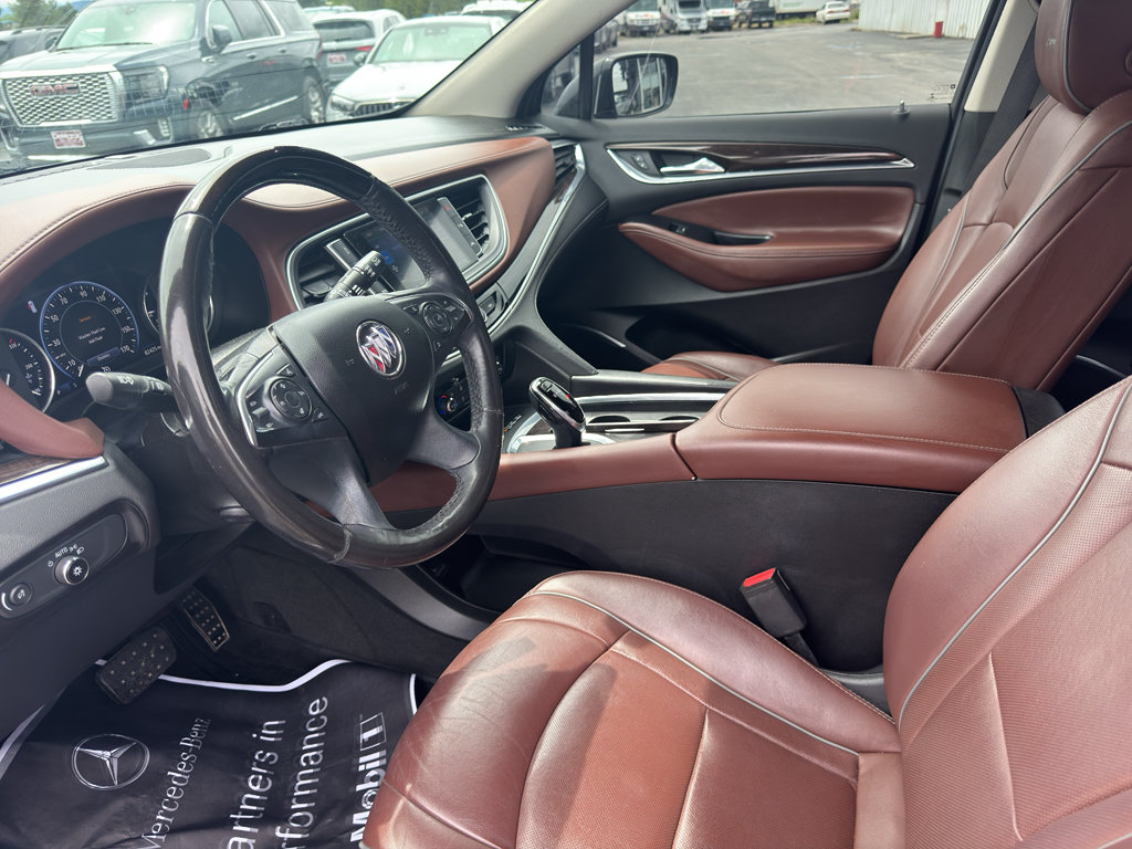Used 2020 Buick Enclave Avenir w/ Avenir Technology Package AWD/4WD image 5