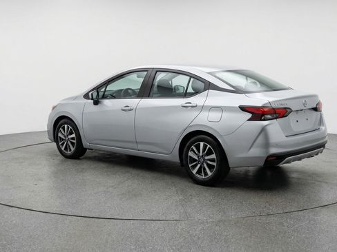 Used 2025 Nissan Versa SV image 6