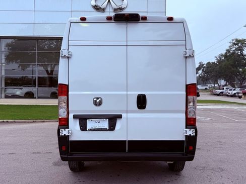 Used 2025 RAM ProMaster 2500 w/ Convenience Group FWD image 5