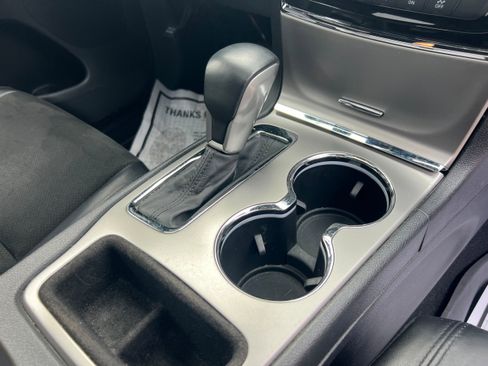 Used 2019 Jeep Grand Cherokee Altitude AWD/4WD image 19