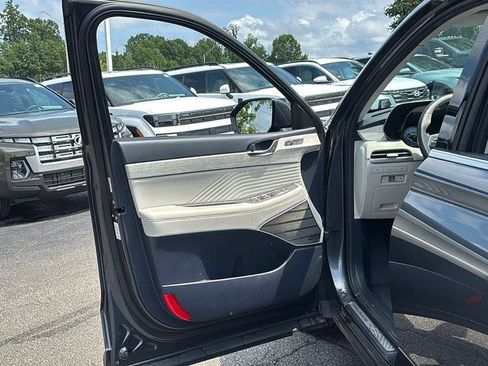 Used 2024 Hyundai Palisade Calligraphy AWD/4WD image 11