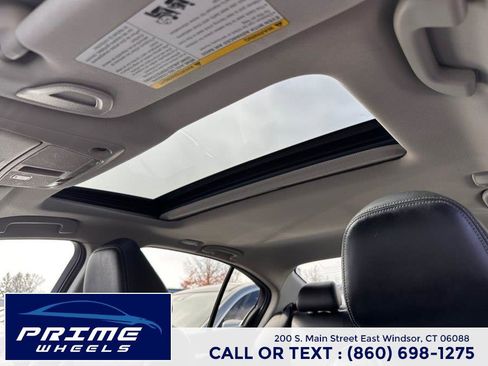 Used 2015 INFINITI Q50 Premium w/ Deluxe Touring Package image 21