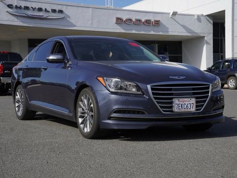 Used 2015 Hyundai Genesis 3.8 w/ Option Group 02 image 2