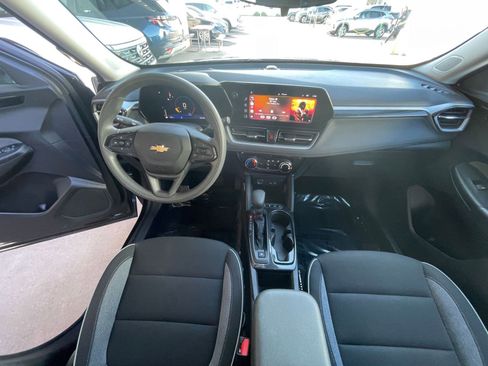 Used 2025 Chevrolet TrailBlazer LT image 31