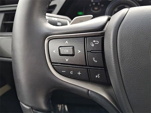 Used 2022 Lexus ES 300h w/ Accessory Package image 21