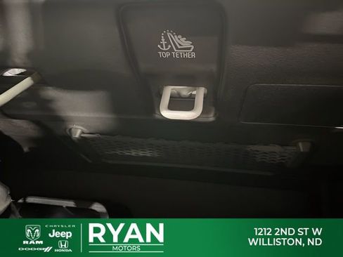 Used 2023 Jeep Gladiator Sport w/ Trailer Tow Package image 33