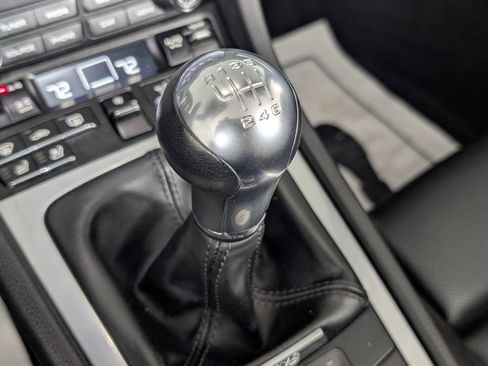 Certified 2023 Porsche 718 Boxster image 33