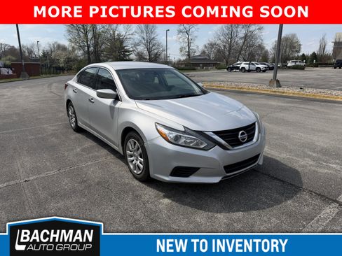 Used 2018 Nissan Altima 2.5 S w/ S Convenience Package image 1