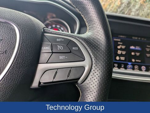 Used 2015 Dodge Challenger SRT w/ Technology Group image 22