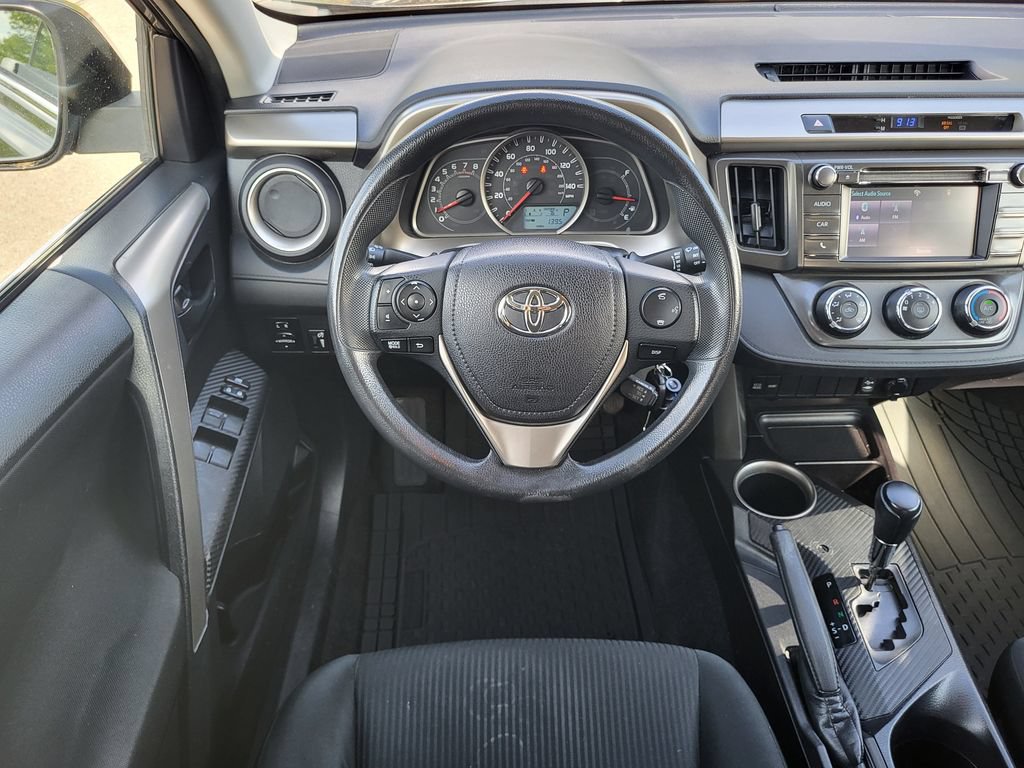 Used 2014 Toyota RAV4 LE AWD/4WD image 24