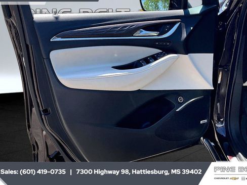 Used 2023 Buick Enclave Avenir w/ Avenir Technology Package AWD/4WD image 19