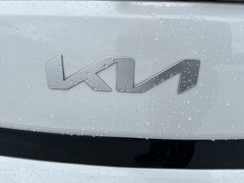 Used 2023 Kia Soul LX FWD image 11