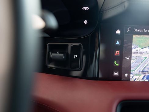 Certified 2024 Porsche Taycan 4S image 18