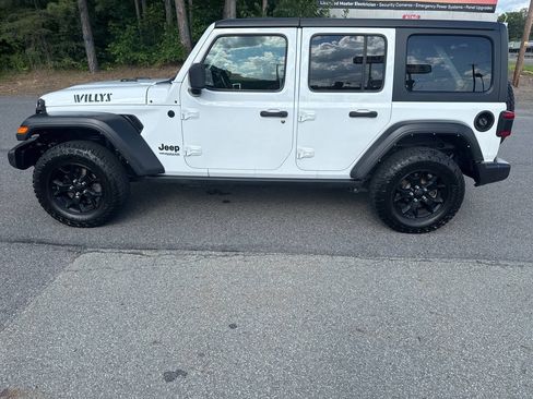 Used 2021 Jeep Wrangler Unlimited Sport AWD/4WD image 6