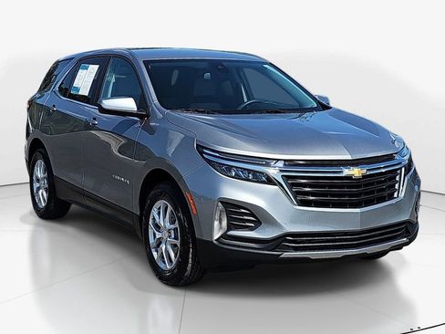 Used 2024 Chevrolet Equinox LT FWD image 3