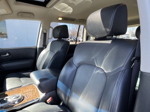 Used 2016 INFINITI QX80 2WD w/ Driver's Assistance Package image 16