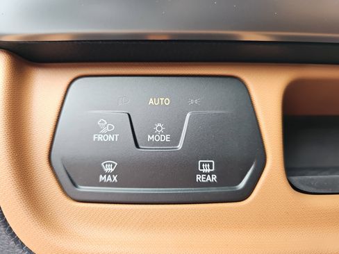 New 2025 Volkswagen ID. Buzz Pro S image 27