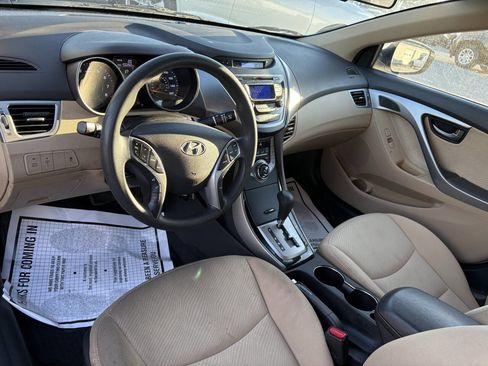 Used 2013 Hyundai Elantra GLS w/ Preferred Pkg image 15