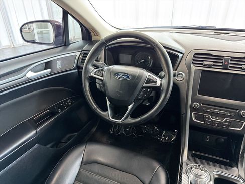 Used 2018 Ford Fusion SE w/ Equipment Group 201A FWD image 26