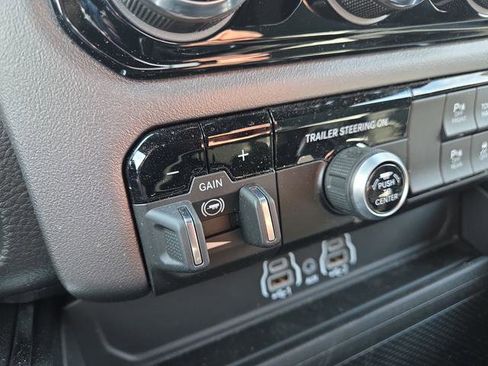 New 2026 RAM 1500 4x4 Crew Cab image 26