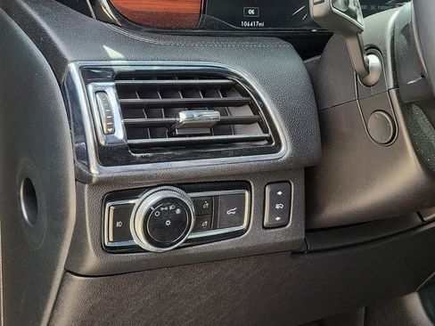 Used 2020 Lincoln Navigator L Reserve w/ Equipment Group 208A Reserve AWD/4WD image 18