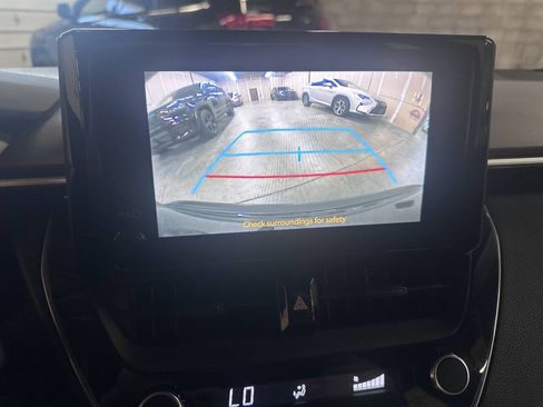 Used 2023 Toyota Corolla LE FWD image 10