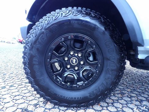 Used 2022 Ford Bronco Wildtrak image 27