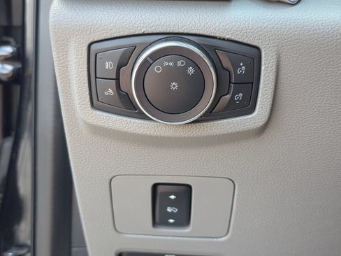 Used 2019 Ford F250 XLT w/ XLT Value Package AWD/4WD image 14