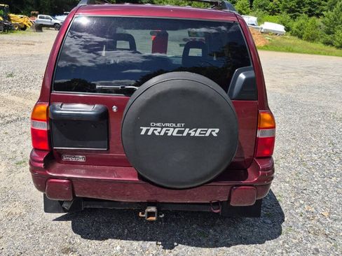 Used 2003 Chevrolet Tracker LT AWD/4WD image 3
