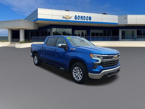 Used 2023 Chevrolet Silverado 1500 LT w/ Z71 Off-Road Package AWD/4WD image 8