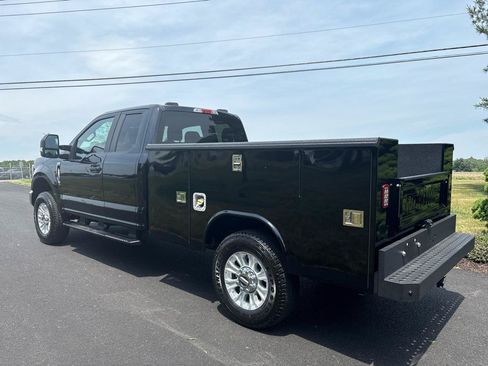 Used 2022 Ford F350 XL w/ STX Appearance Package AWD/4WD image 3